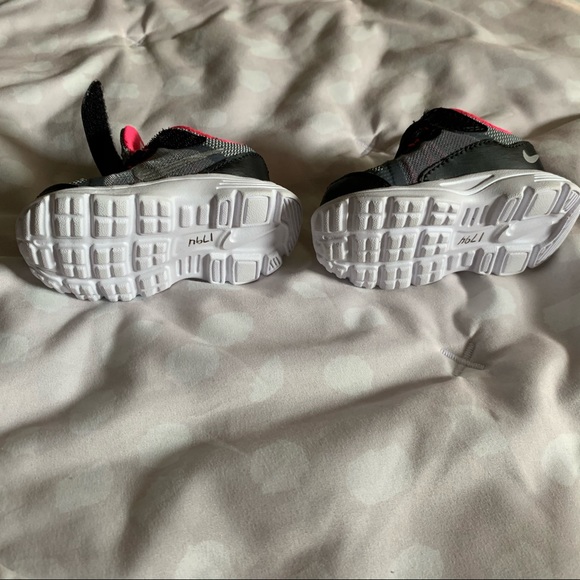 Nike baby tennis shoes - Picture 5 of 5